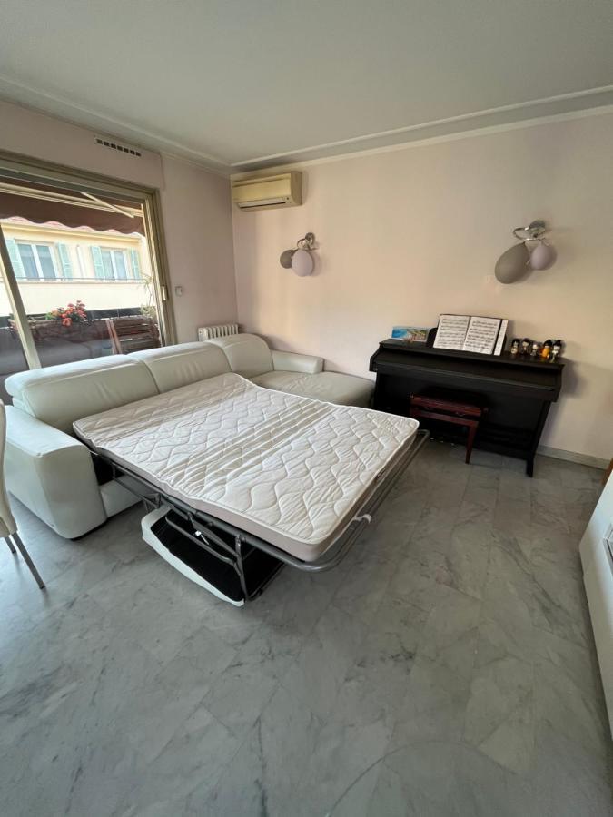 Chambre Privee Avec Terrasse Au Port De Niza Exterior foto